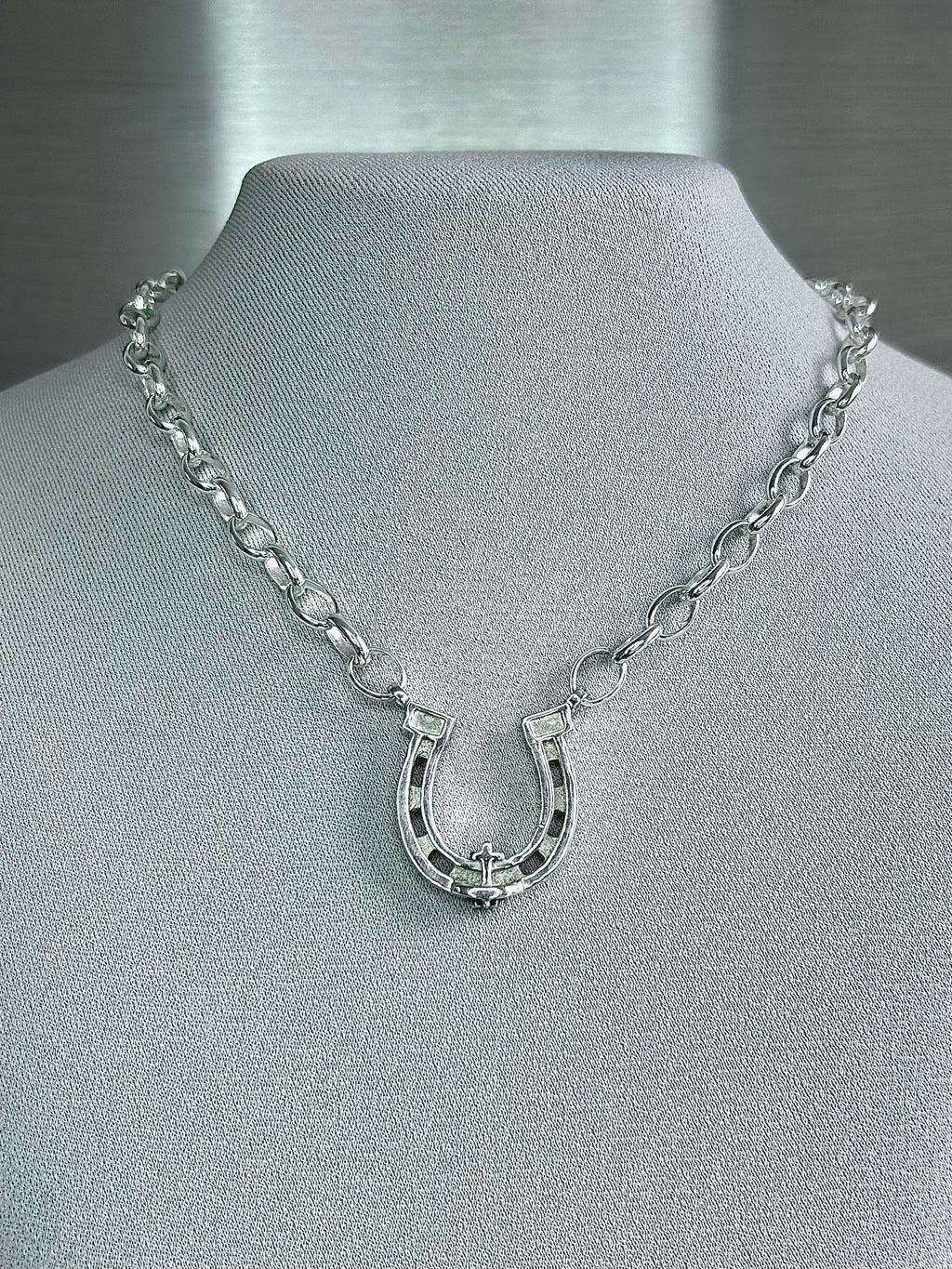 Send Luck Chain (large)