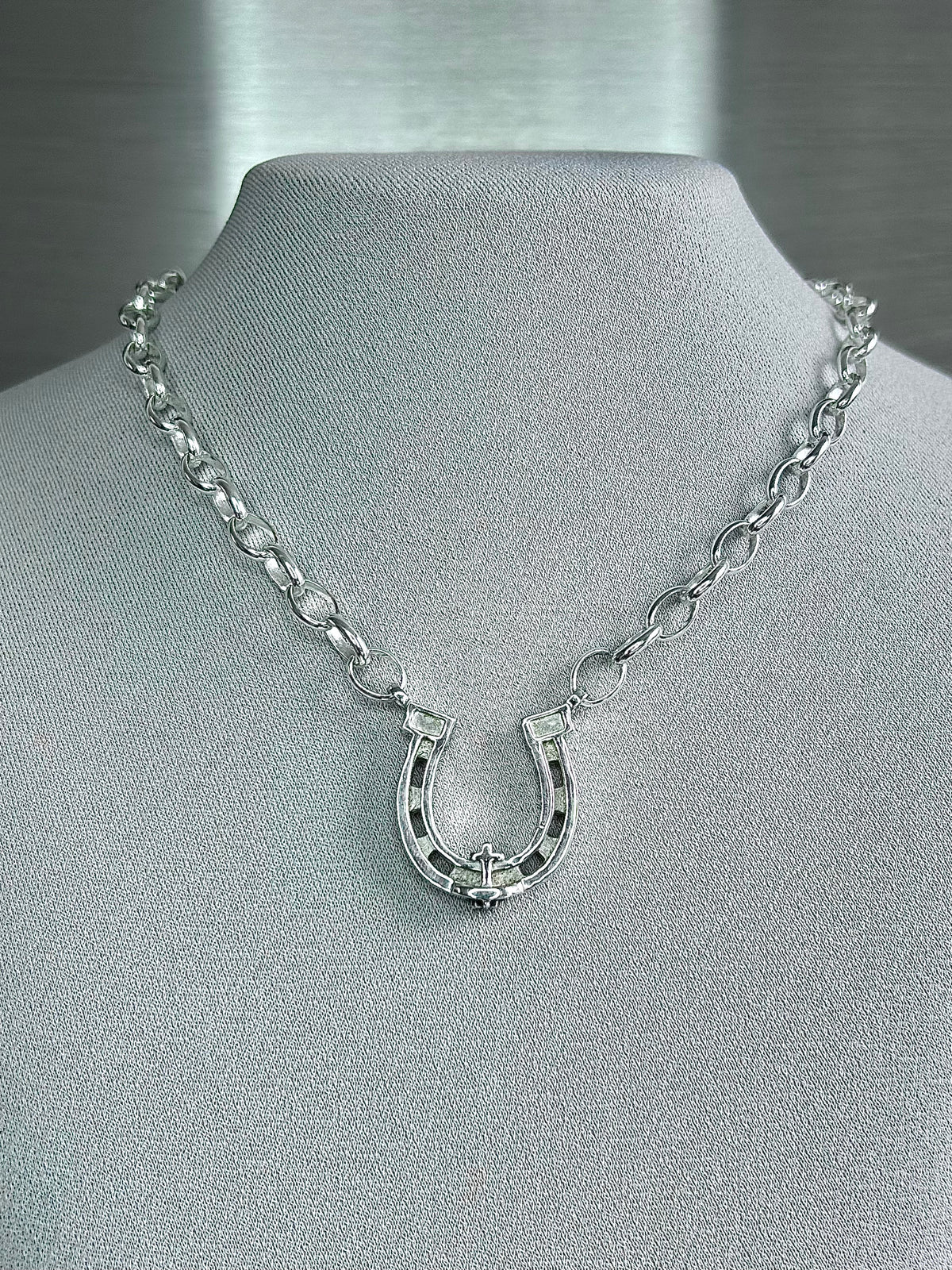 Send Luck Chain (large)