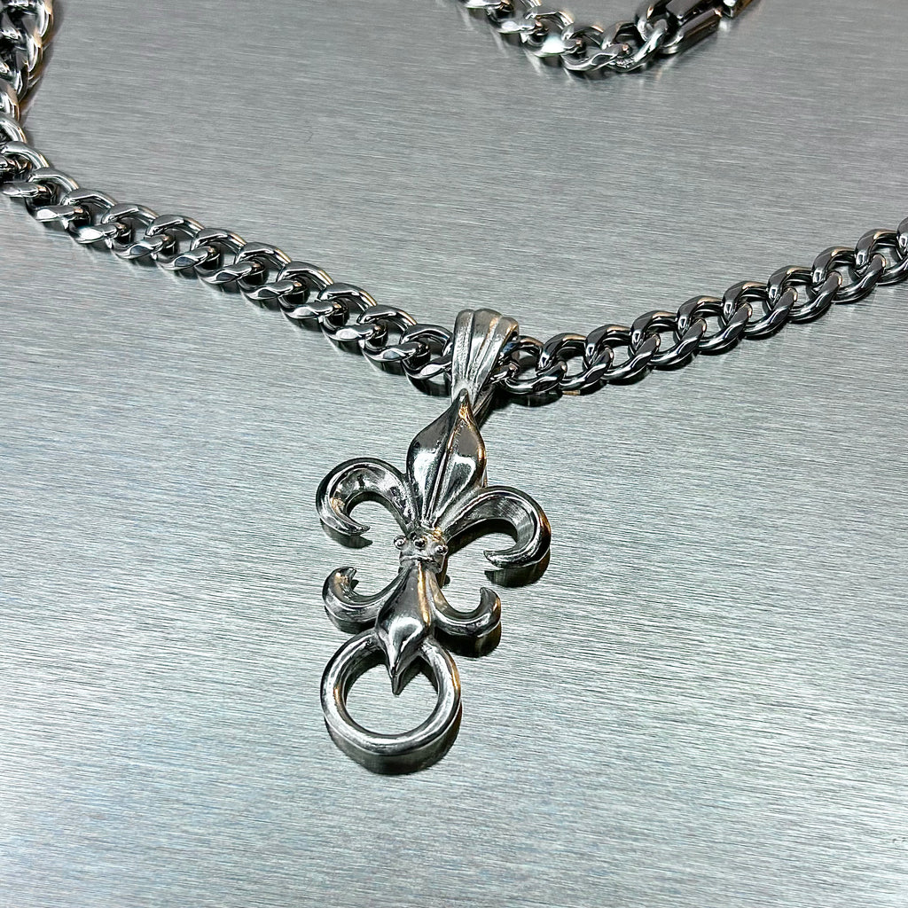 St. Fleur de Lis Chain