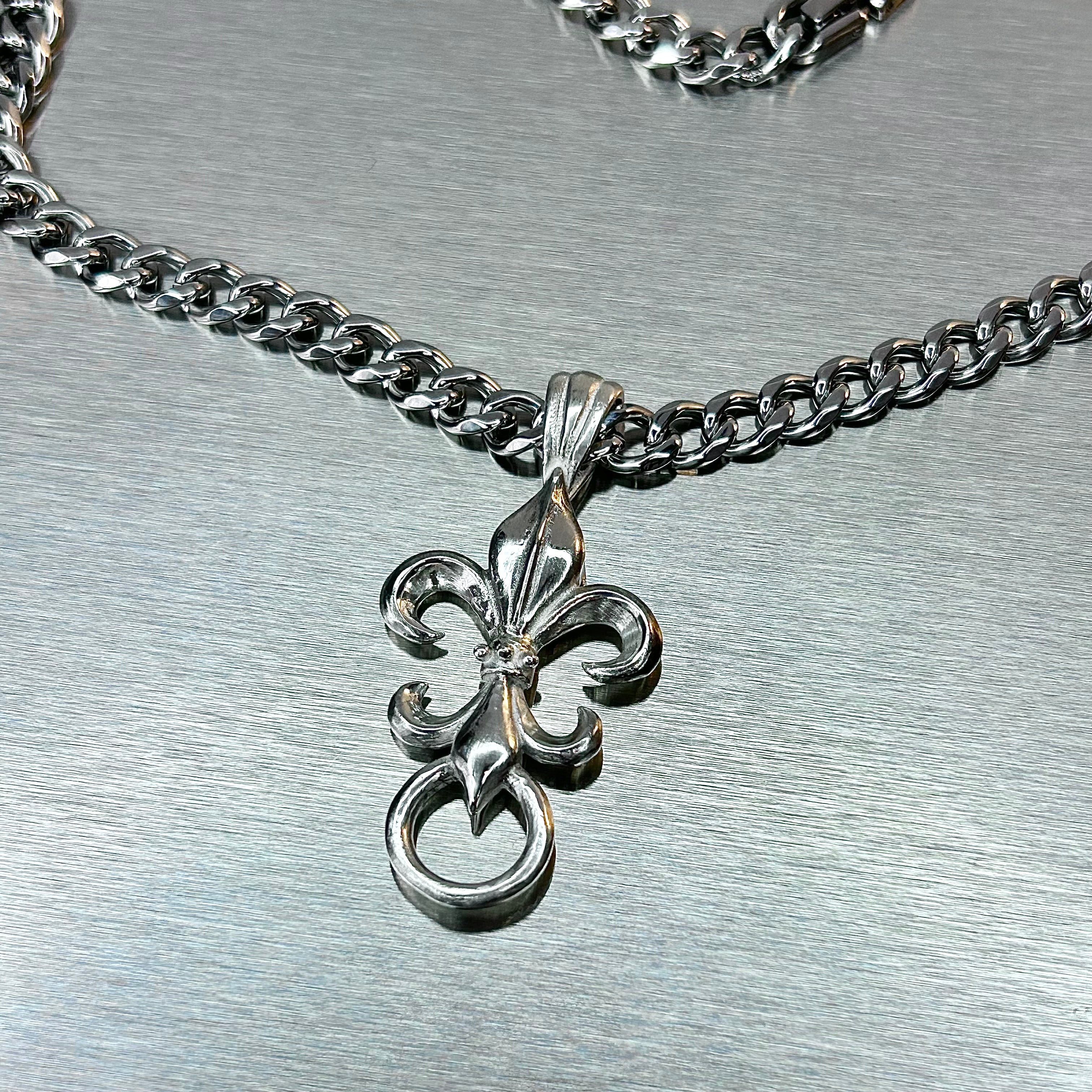 St. Fleur de Lis Chain