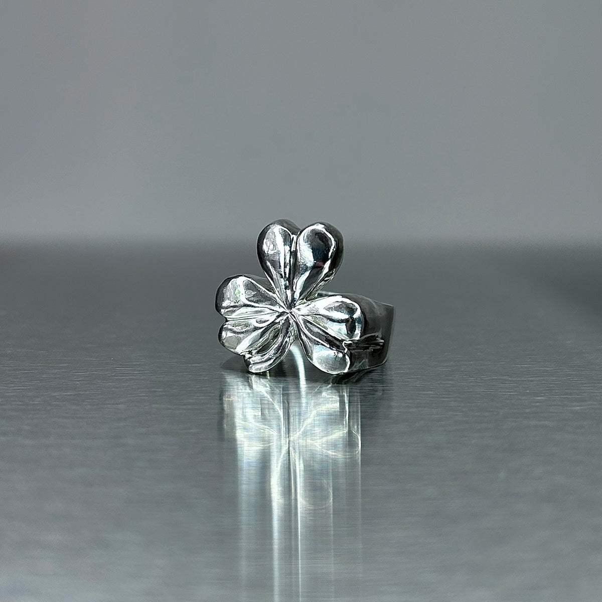 Large Shamrock Ring