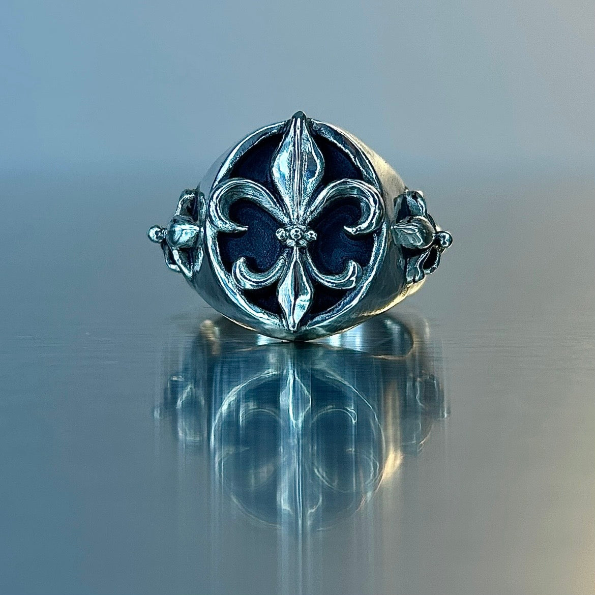 Fleur De Lis Signet Ring