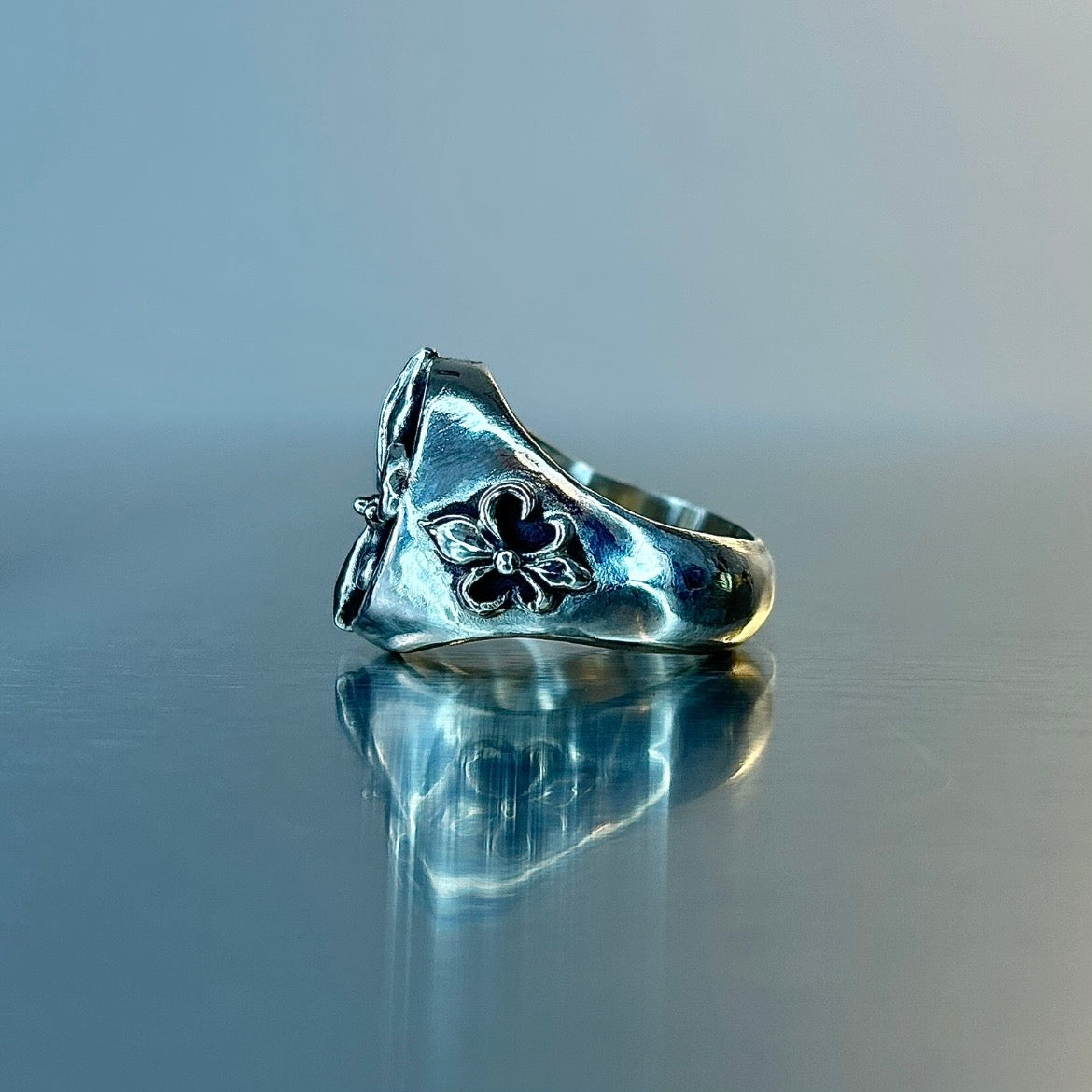 Fleur De Lis Signet Ring