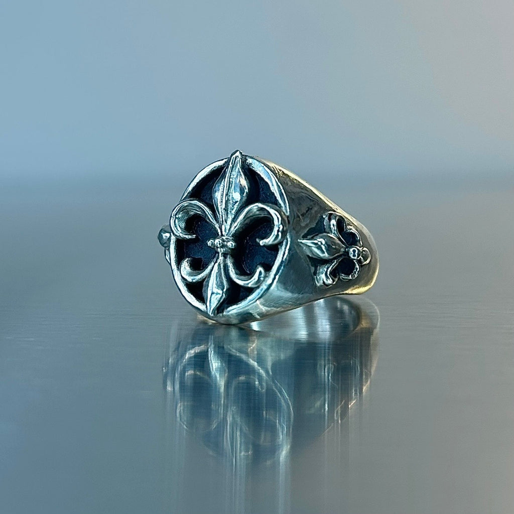 Fleur De Lis Signet Ring