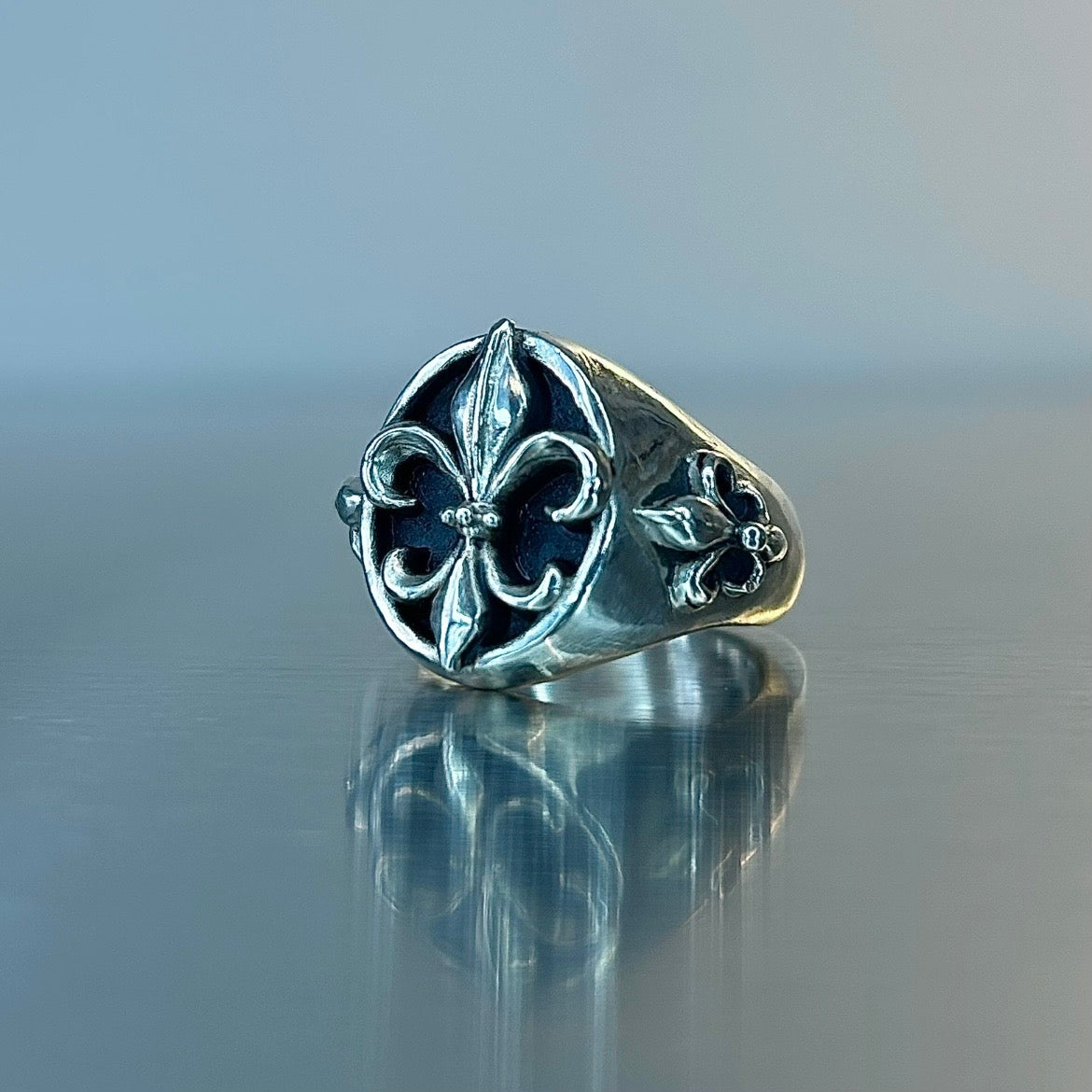 Fleur De Lis Signet Ring
